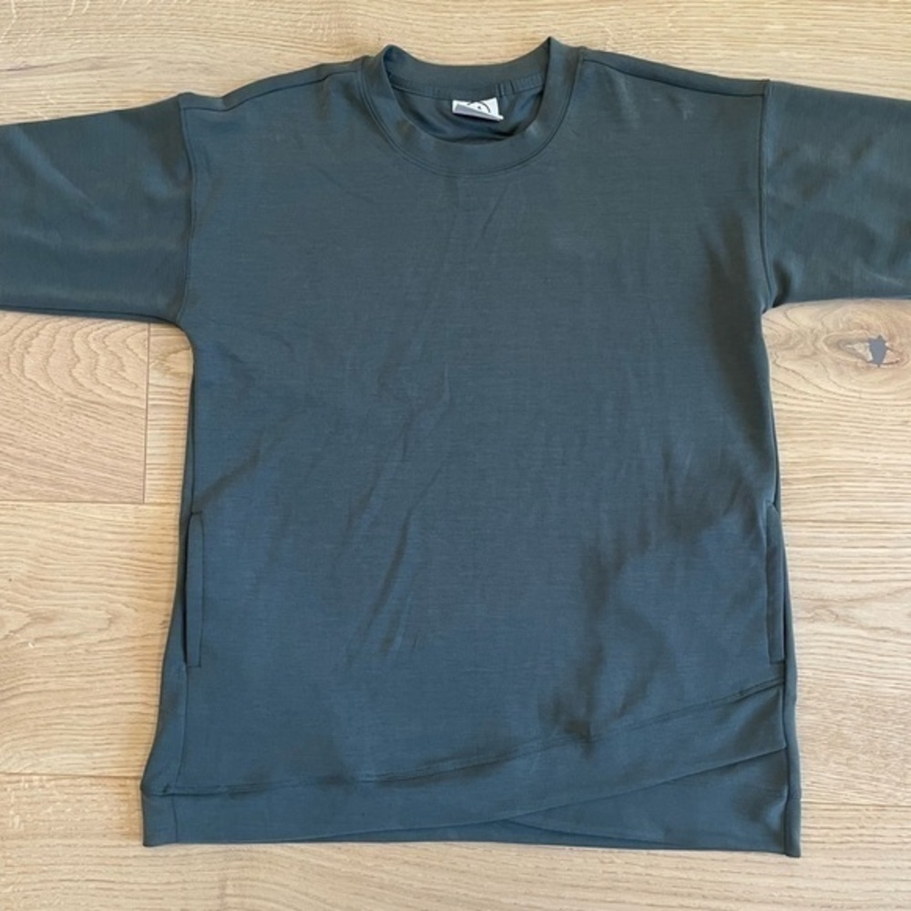 Sage Green Lightweight Crewneck Pullover Size S